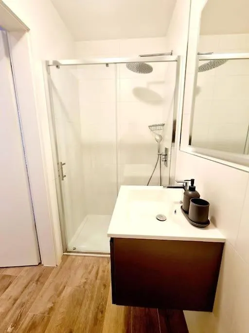 Luxury One Bedroom With Free Parking Luxembourg